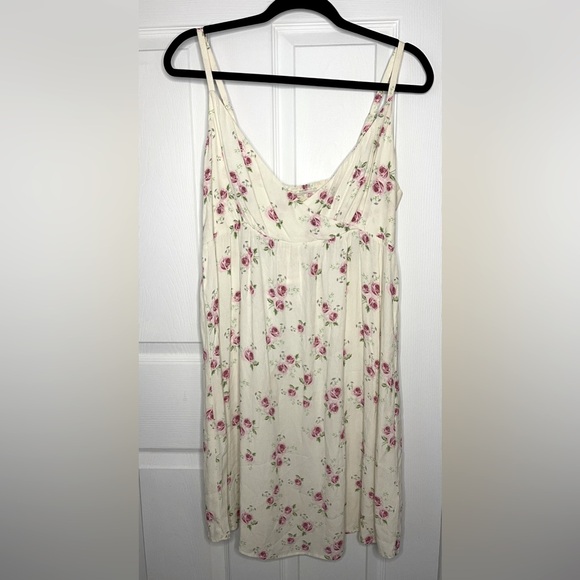 Cinnamon Girl Dresses & Skirts - 🌺 CINNAMON GIRL Sleeveless Floral Dress Size L